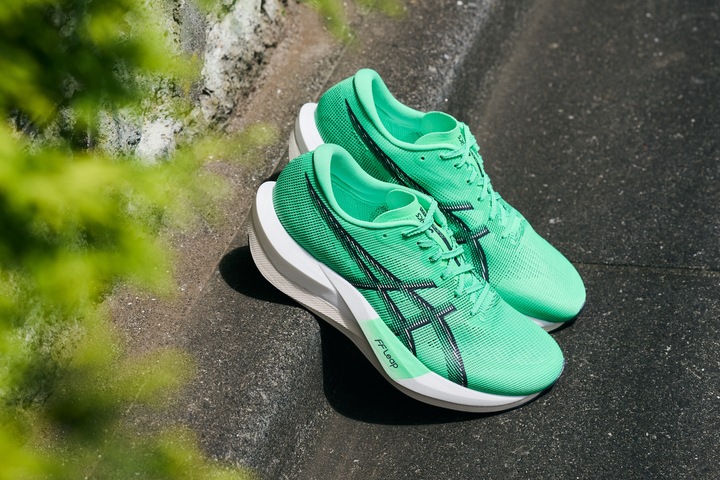 Les évolutions de la ASICS Magic Speed 5 : plus légère, plus performante