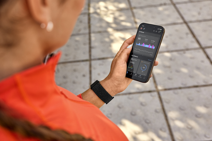 Garmin Cirqa : le bracelet connect&eacute; d&eacute;di&eacute; &agrave; la r&eacute;cup&eacute;ration
