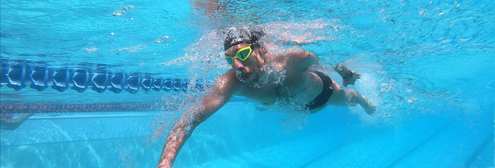 Schwimmen: die ideale Entspannung und Erholung für Runner
